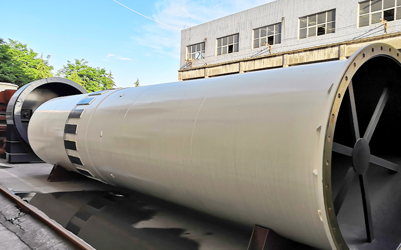 ����ĸ��ɻ�