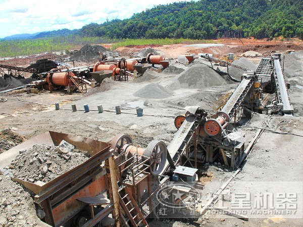 镍矿棒磨机工作现场 镍矿棒磨机工作现场