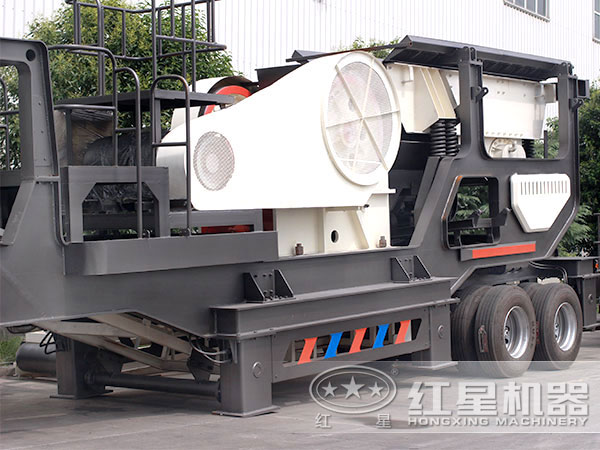 车载可移动式碎石子机:配颚破机 车载可移动式碎石子机:配颚破机