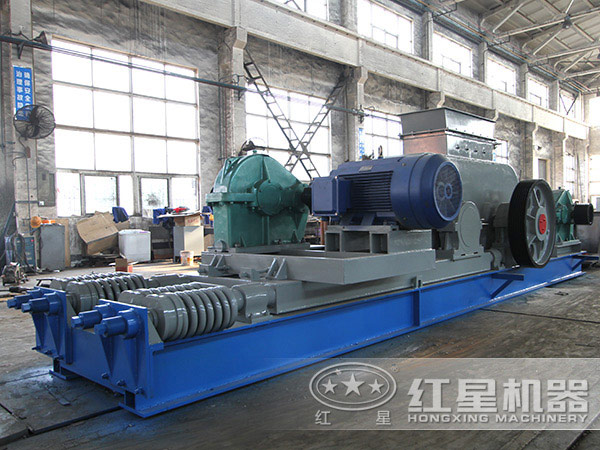 透辉石对辊式破碎机生产车间 透辉石对辊式破碎机生产车间