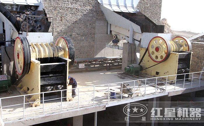 河北时产230吨石灰岩破碎现场 河北时产230吨石灰岩破碎现场