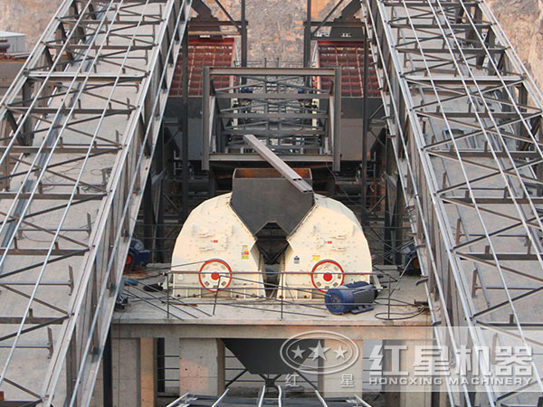 二合一锤式制沙机工作现场 二合一锤式制沙机工作现场