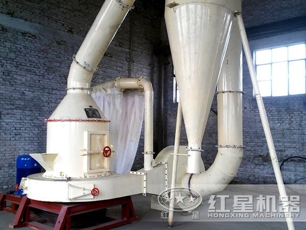 石膏雷蒙磨粉机加工现场 石膏雷蒙磨粉机加工现场
