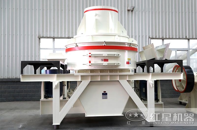 直通冲击式制砂机,物料呈立方体状,占地面积小 直通冲击式制砂机,物料呈立方体状,占地面积小