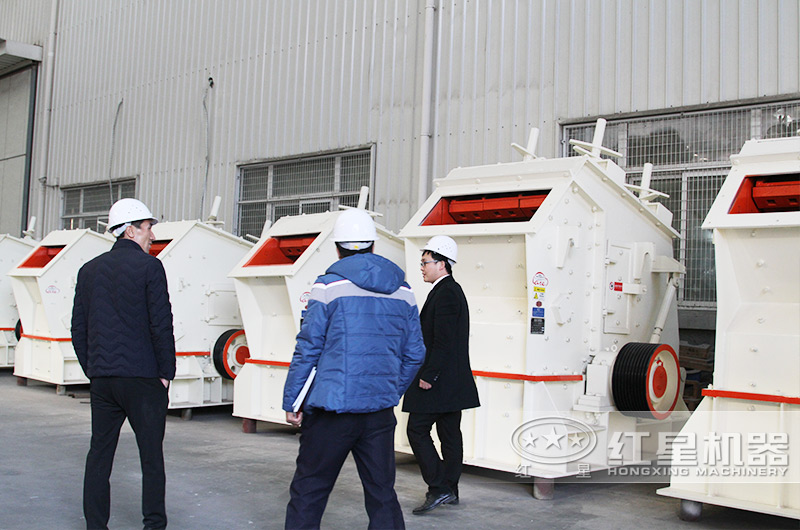 客户来厂考察设备影 客户来厂考察设备