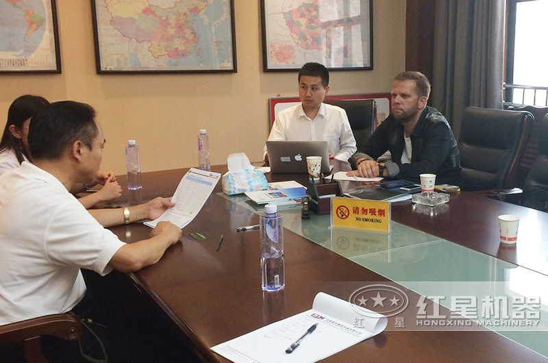 履带式移动破碎站欢迎您来厂咨询 履带式移动破碎站欢迎您来厂咨询