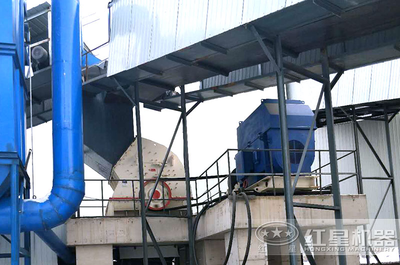 煤矸石固定制砂现场(重锤破) 煤矸石固定制砂现场(重锤破)