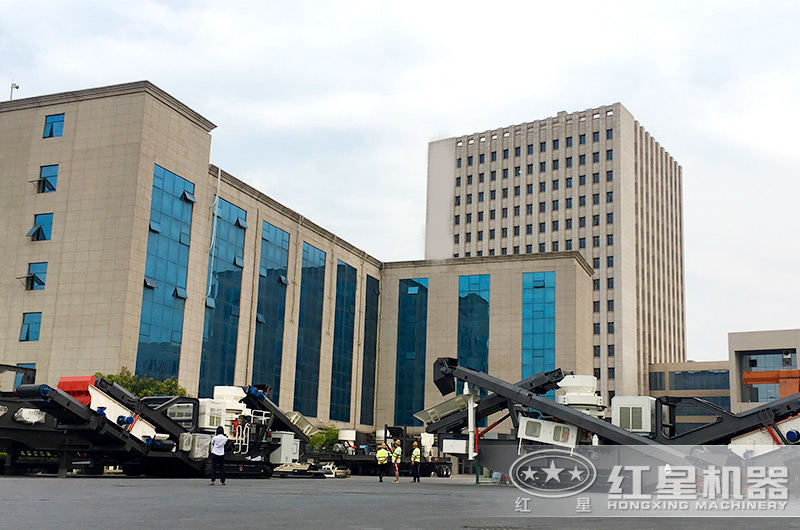 大型履带破碎一体机生产厂家——河南开云电竞 大型履带破碎一体机生产厂家——河南开云电竞