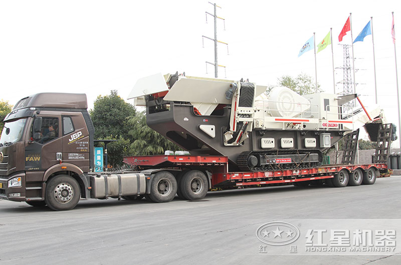 时产500吨大型移动式破碎机发货中 时产500吨大型移动式破碎机发货中