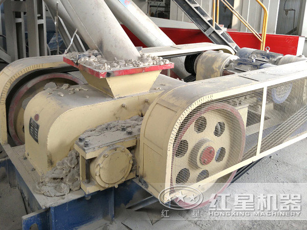 对辊式破碎机作业现场图 对辊式破碎机作业现场图