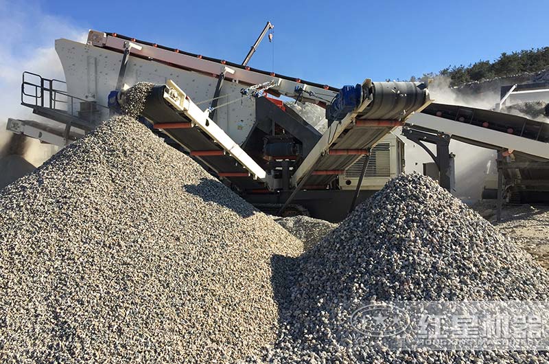 移动石子破碎机一体机_振动筛图片 移动石子破碎机一体机_振动筛图片