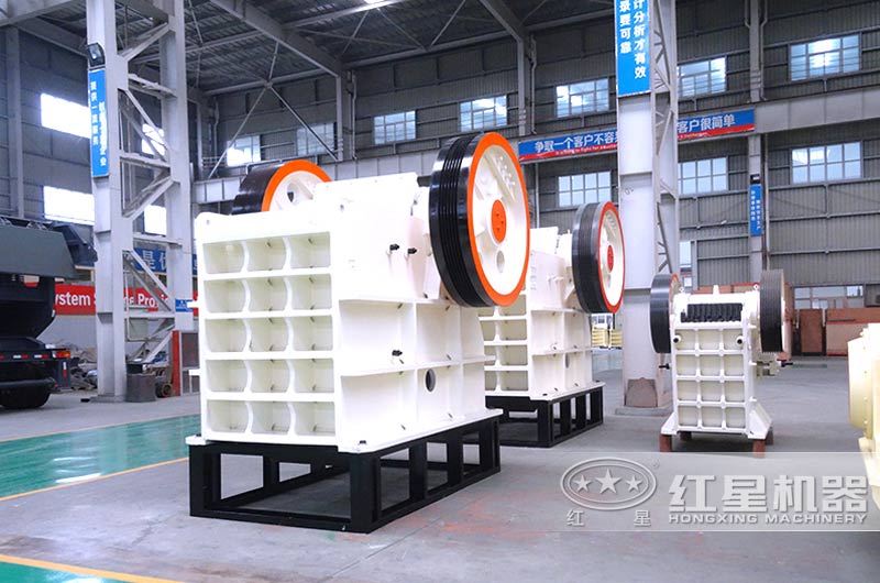 颚式破碎机:粗碎碎石破碎比大 颚式破碎机:粗碎碎石破碎比大