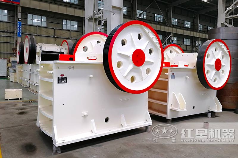 鄂式细破碎机实拍图 鄂式细破碎机实拍图