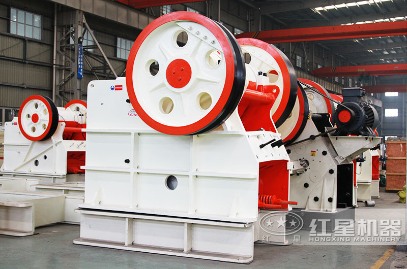 鄂式破碎机,矿山粗碎进料口大,产量高 鄂式破碎机,矿山粗碎进料口大,产量高