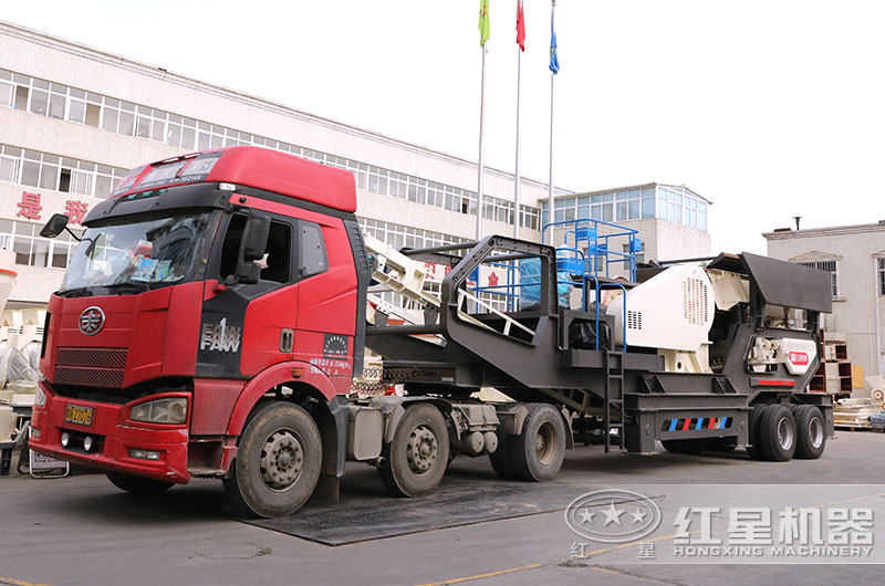 大型移动碎石机发往湖南 大型移动碎石机发往湖南