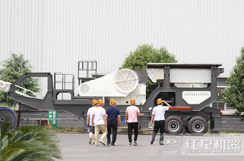 客户来厂近距离了解设备 客户来厂近距离了解设备