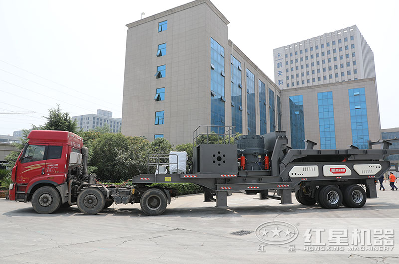 可移动小型碎石机械设备直接开往客户现场 可移动小型碎石机械设备直接开往客户现场