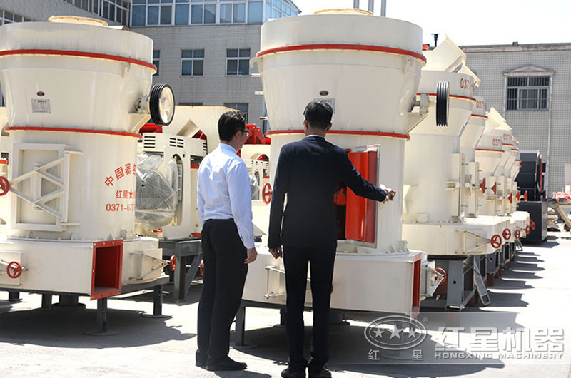 客户来厂参观、打开设备近距离了解 客户来厂参观、打开设备近距离了解