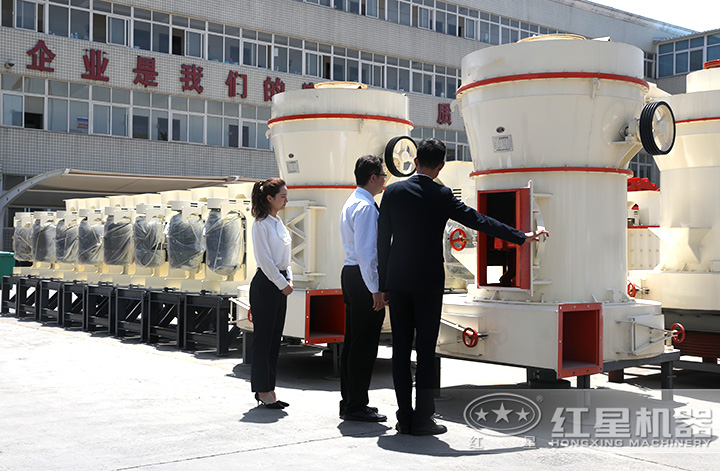 客户到厂考察开云电竞磨粉设备 客户到厂考察开云电竞磨粉设备
