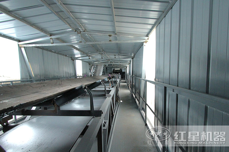 河南客户皮带输送机,配置密封罩 河南客户皮带输送机,配置密封罩