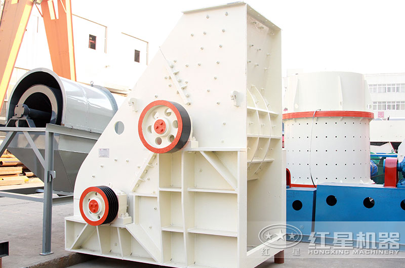 双级粉碎机设备实拍图 双级粉碎机设备实拍图