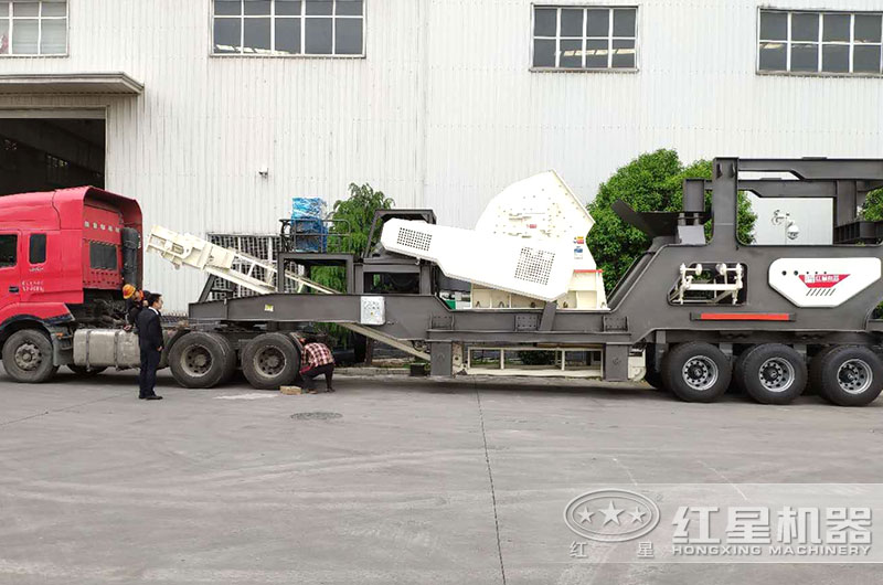移动二合一重锤式破碎机直接开走 移动二合一重锤式破碎机直接开走