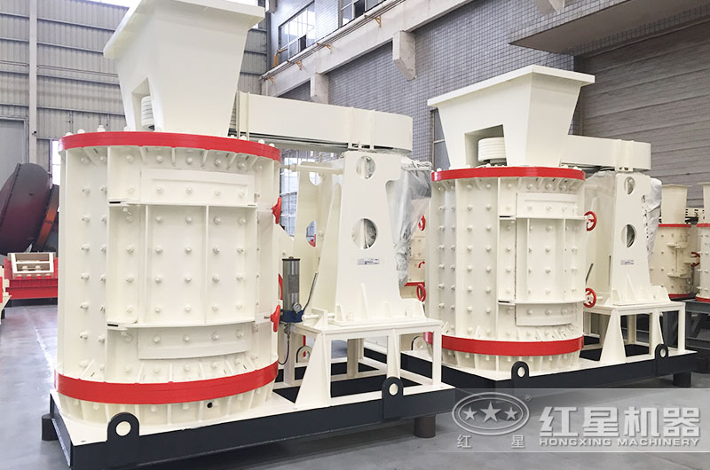 大型立式粉碎机图片(新型) 大型立式粉碎机图片(新型)