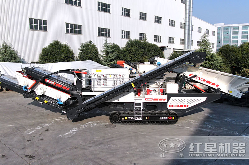 履带式移动破碎站实拍图 履带式移动破碎站实拍图