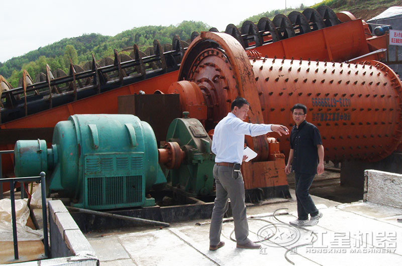 湿式球磨机-客户磨矿现场 湿式球磨机-客户磨矿现场