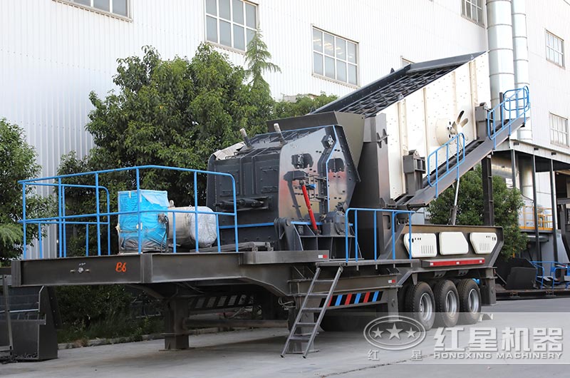 反击式移动破碎站图片 反击式移动破碎站图片