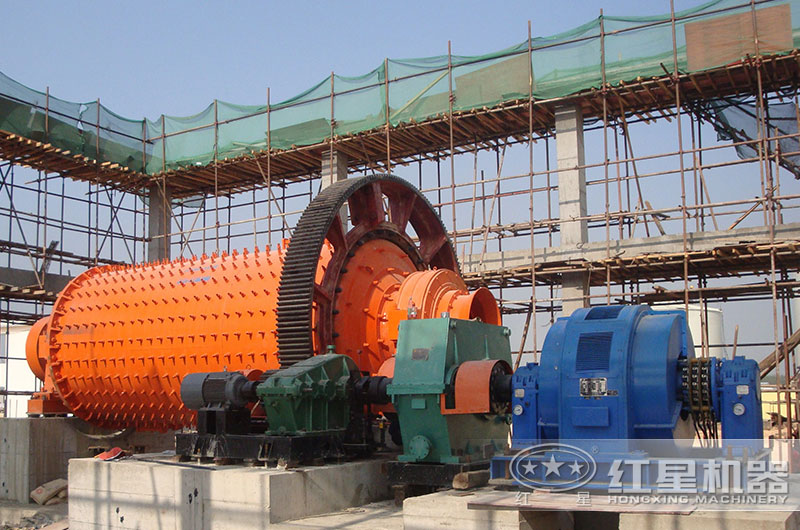 球磨机工作现场实拍图 球磨机工作现场实拍图