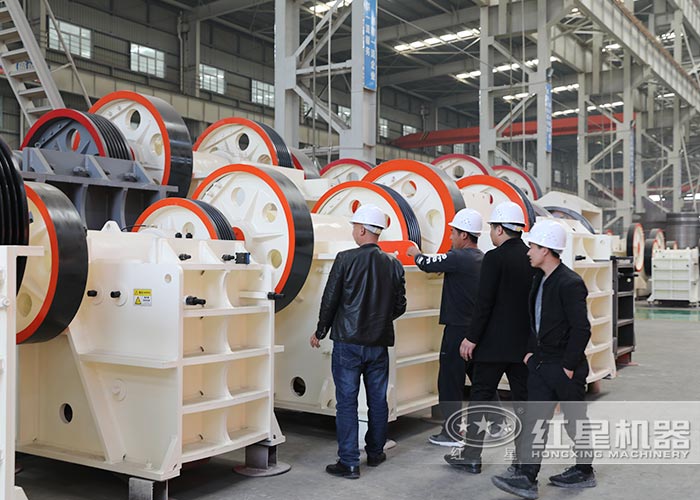 客户来厂考察玻璃破碎机设备 客户来厂考察玻璃破碎机设备