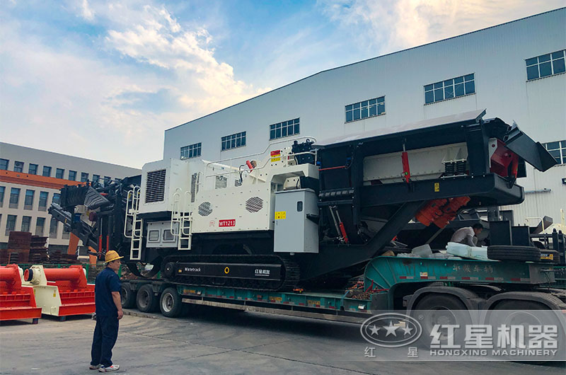 环保型移动石子破碎机发货现场 环保型移动石子破碎机发货现场