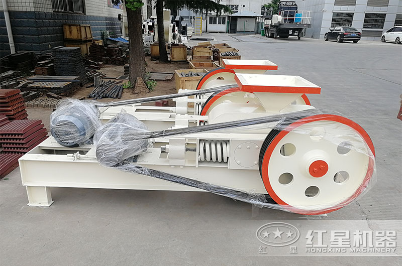 对辊式石子磨砂机 对辊式石子磨砂机