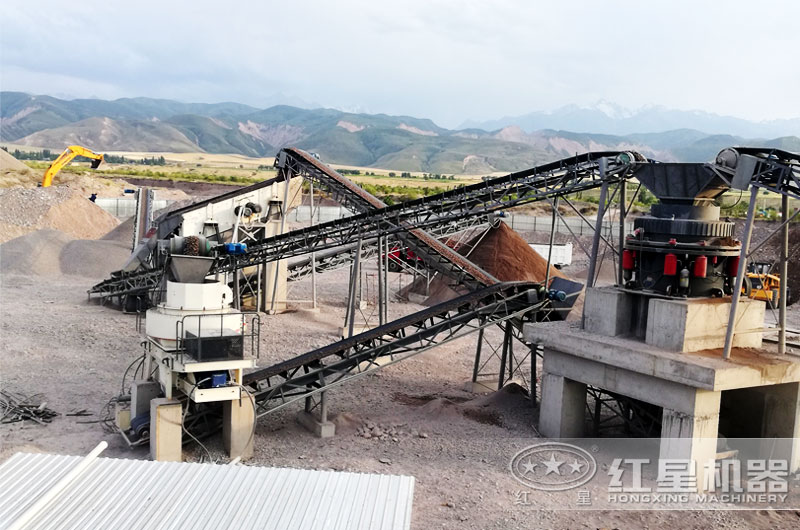 河卵石制砂现场 河卵石制砂现场