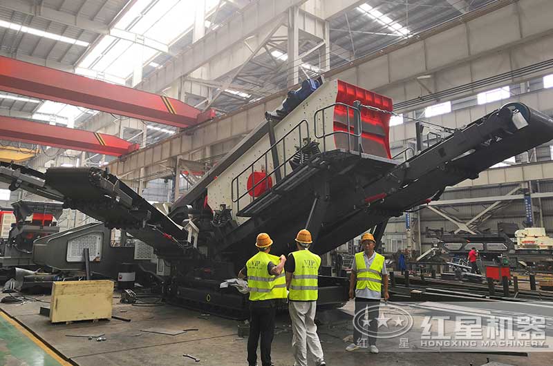 客户来厂参观考察移动破碎设备 客户来厂参观考察移动破碎设备