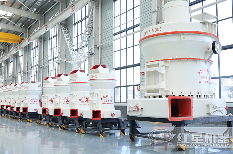 雷蒙磨粉机厂区现货 雷蒙磨粉机厂区现货