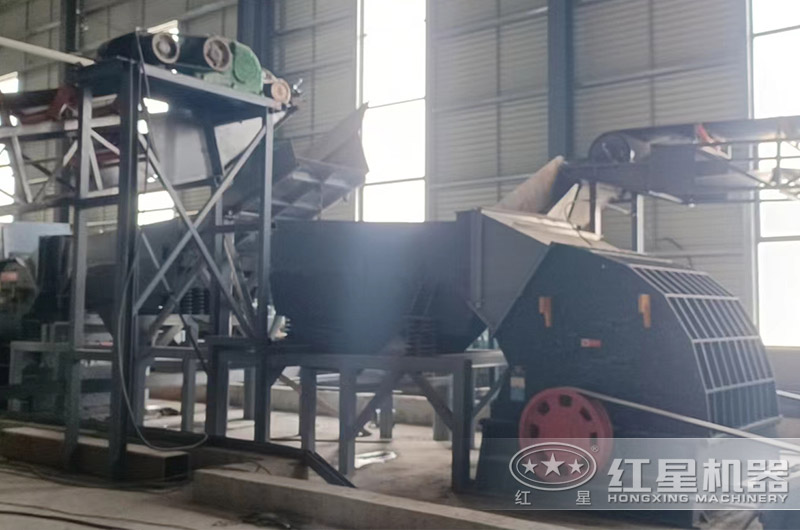 锤式破碎机现场 锤式破碎机现场
