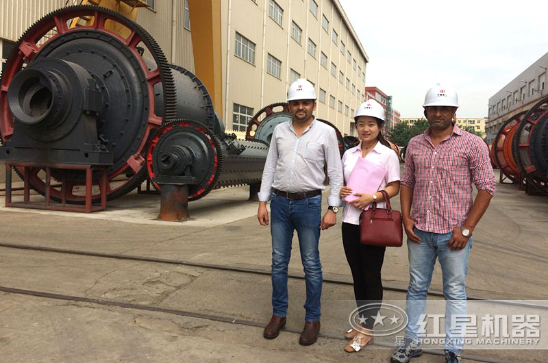 客户来厂考察球磨机设备 客户来厂考察球磨机设备