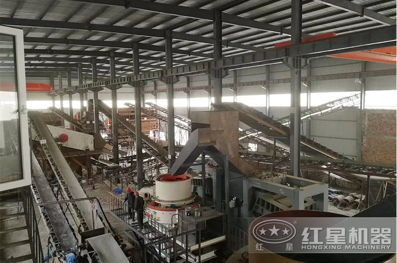 河卵石碎石制砂生产客户现场 河卵石碎石制砂生产客户现场