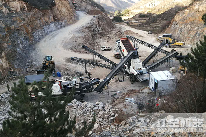 移动碎石机生产现场 移动碎石机生产现场