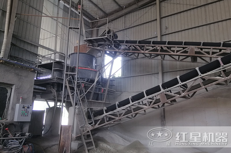 青石破碎加工客户现场 青石破碎加工客户现场