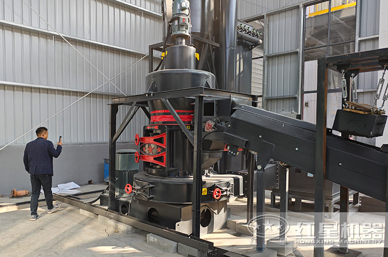 雷蒙磨粉机制粉现场实拍 雷蒙磨粉机制粉现场实拍